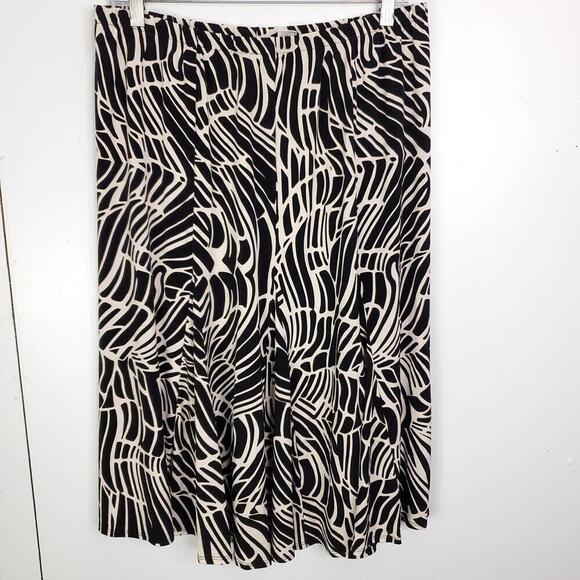 Dresses & Skirts - Chicos Skirt Womens XL Size 2 Abstract Exotic Artsy Print Stretchy Pull On